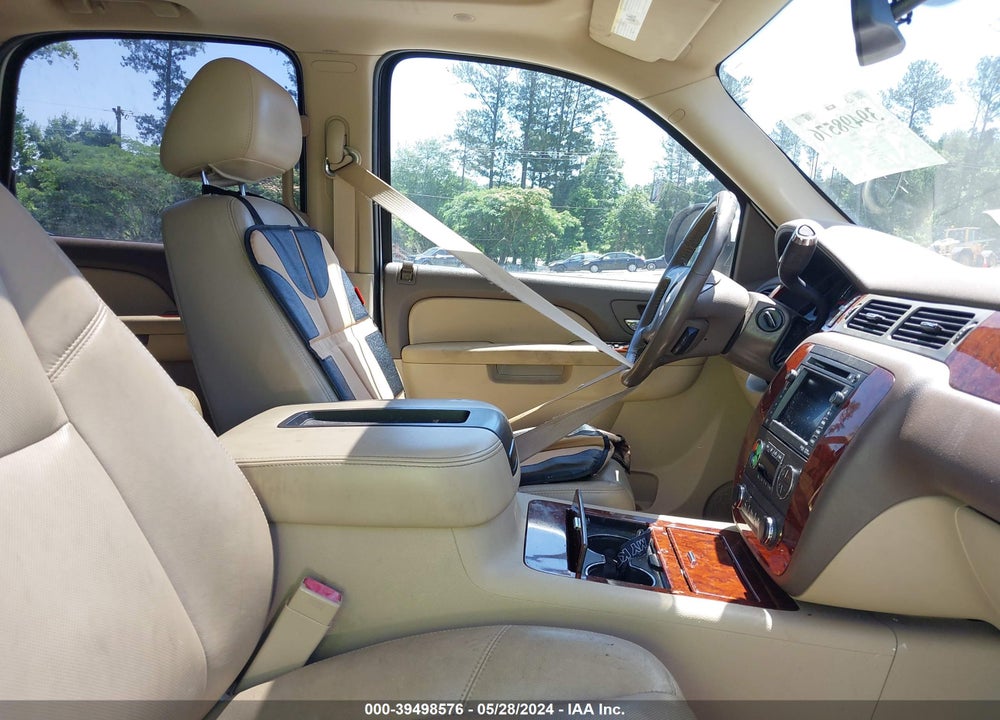 2010 CHEVROLET TAHOE LTZ VIN: 1GNUCCE04AR185497