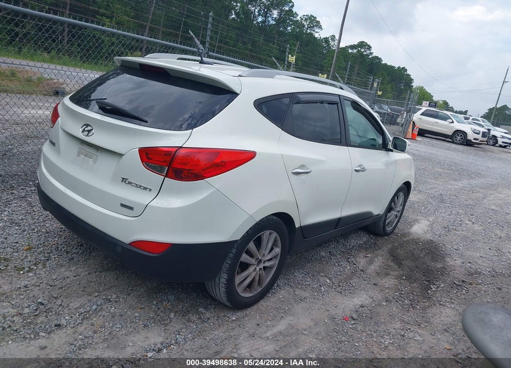 2011 HYUNDAI TUCSON LIMITED VIN: KM8JU3AC2BU227698