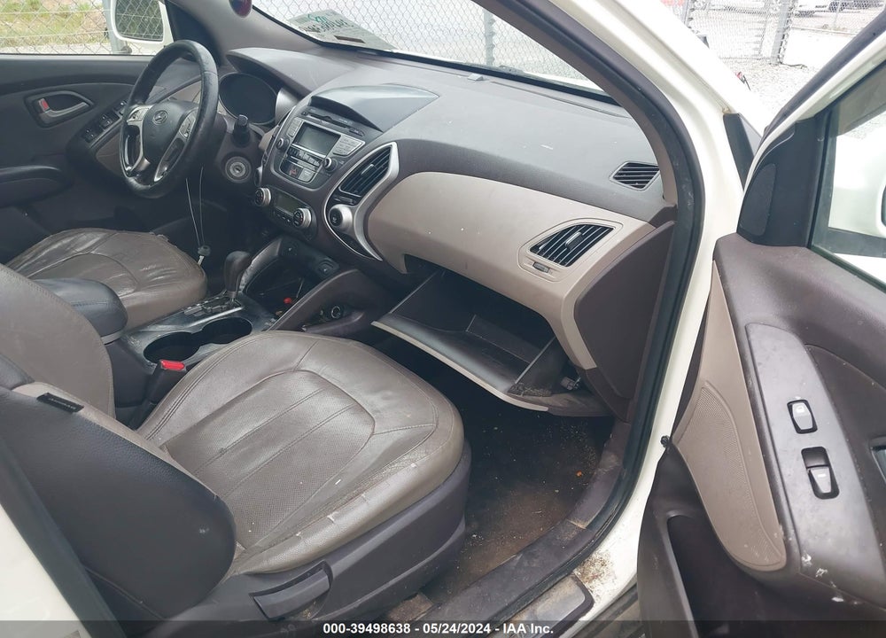 2011 HYUNDAI TUCSON LIMITED VIN: KM8JU3AC2BU227698