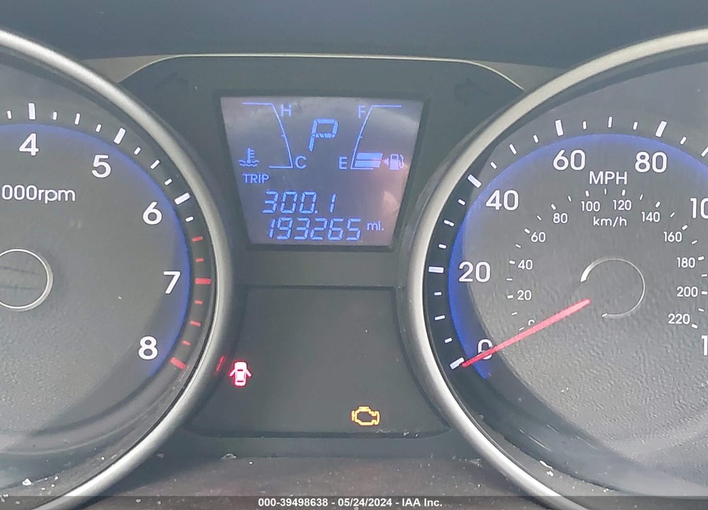 2011 HYUNDAI TUCSON LIMITED VIN: KM8JU3AC2BU227698