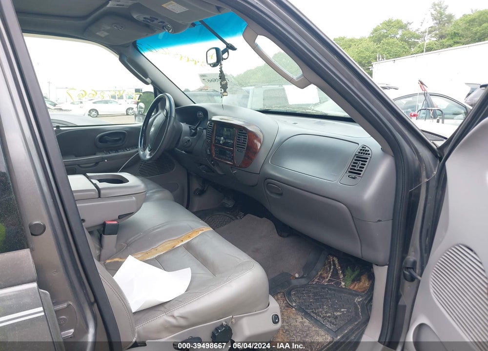 2002 FORD F-150 LARIAT/XLT VIN: 1FTRW08L52KE31476