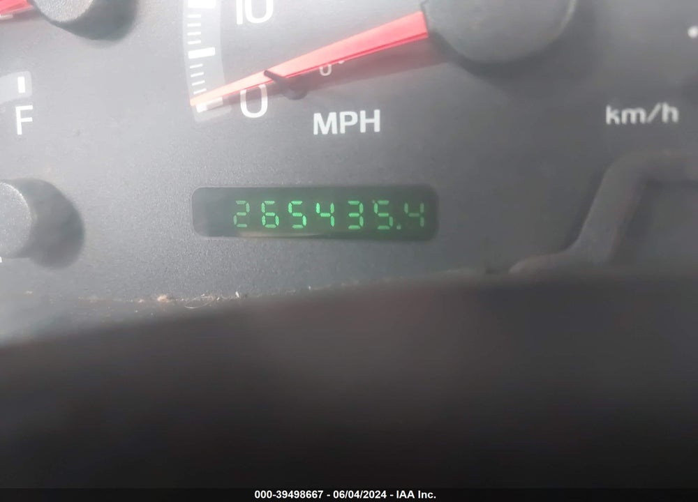 2002 FORD F-150 LARIAT/XLT VIN: 1FTRW08L52KE31476