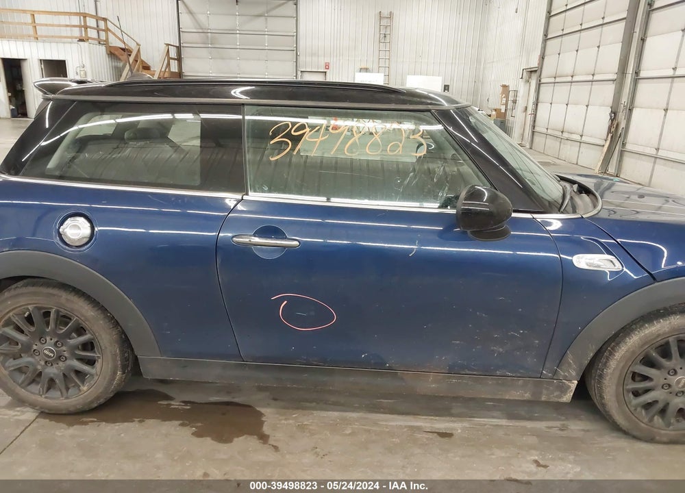 2015 MINI HARDTOP COOPER S VIN: WMWXP7C56F2A35889