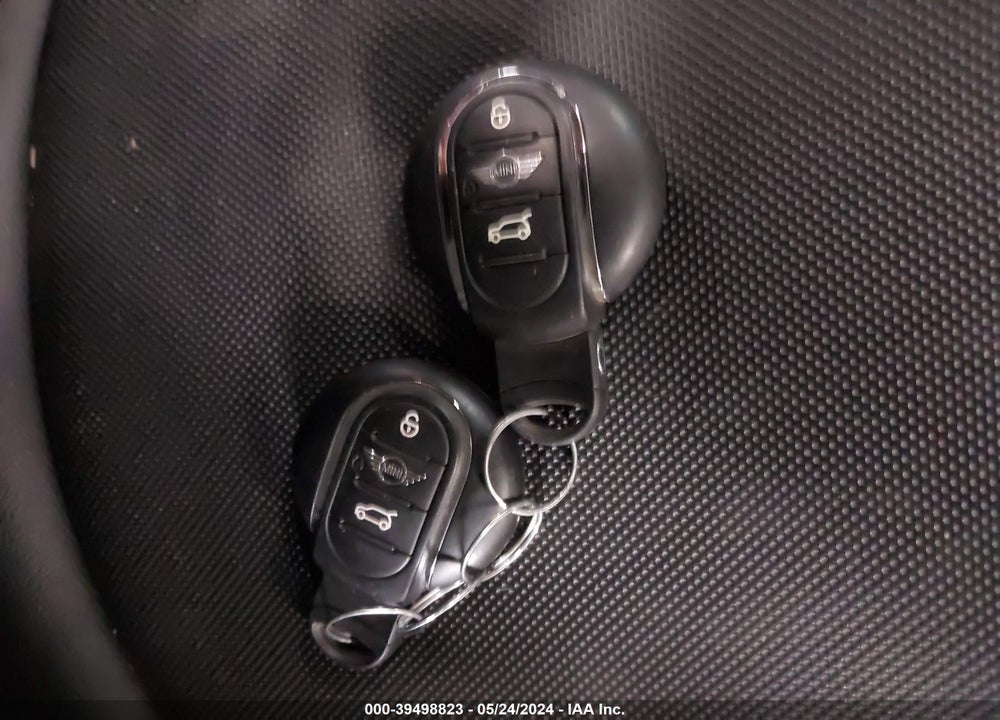 2015 MINI HARDTOP COOPER S VIN: WMWXP7C56F2A35889