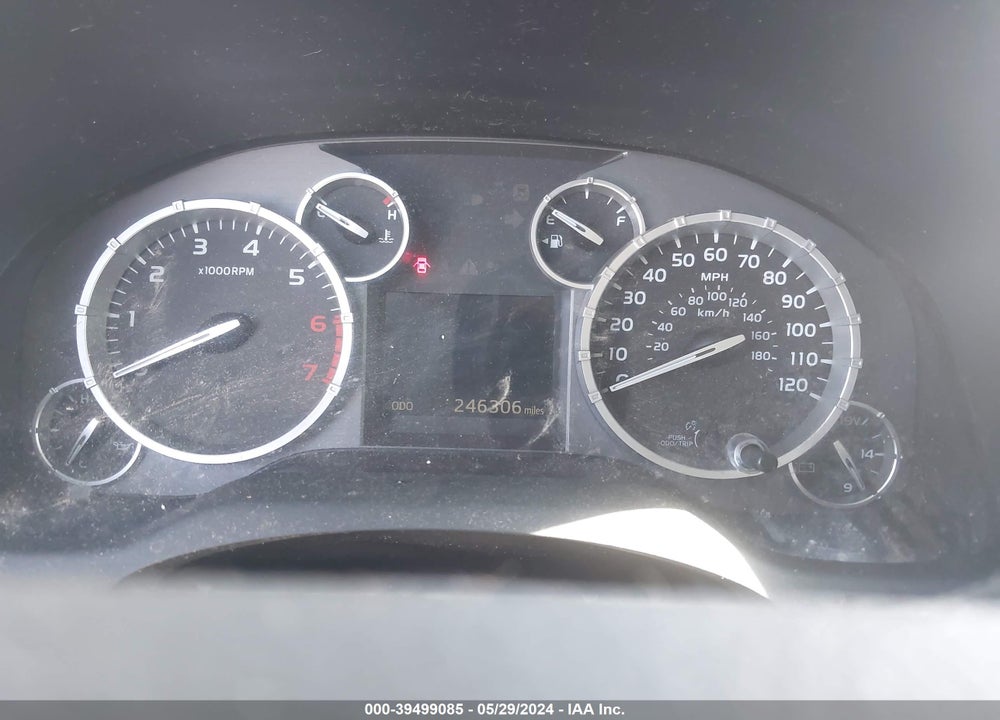 2014 TOYOTA TUNDRA SR5 5.7L V8 VIN: 5TFDW5F10EX398466