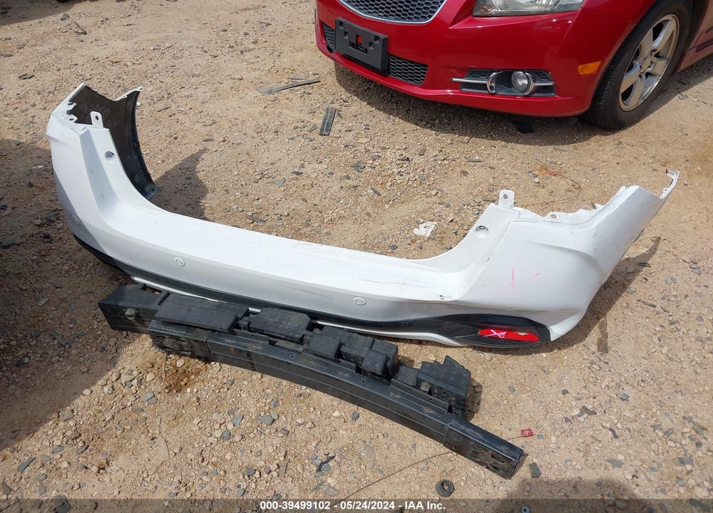 2021 NISSAN VERSA S 5-SPEED MANUAL TRANSMISSION VIN: 3N1CN8BV1ML897198