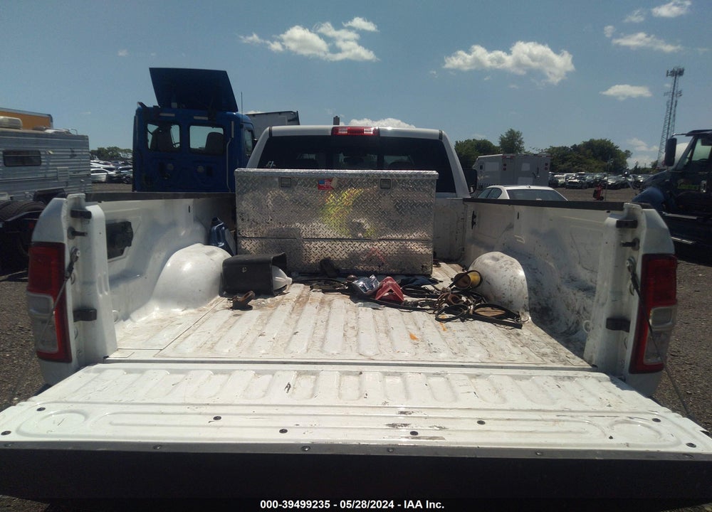 2022 RAM 3500 TRADESMAN  4X4 8' BOX VIN: 3C63RRGL0NG278625