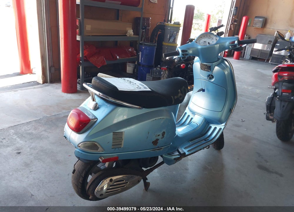 2007 VESPA LX VIN: ZAPC386B775005624
