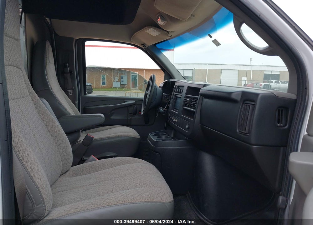 2014 CHEVROLET EXPRESS CUTAWAY 3500 VIN: 1GB0G2BA6E1211772