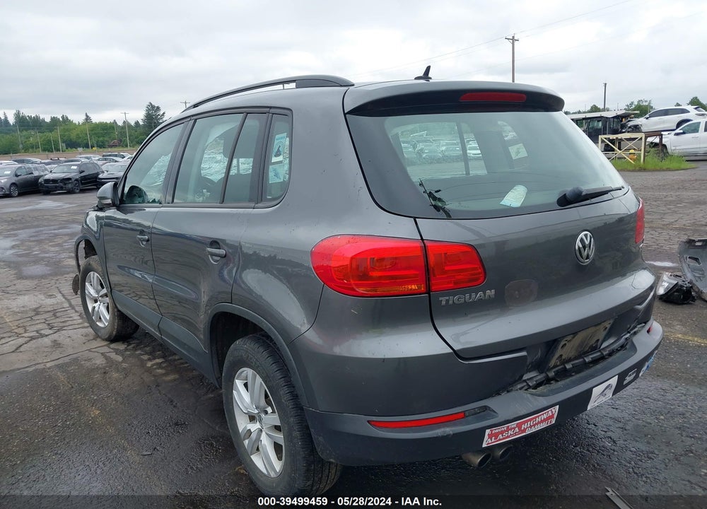 2016 VOLKSWAGEN TIGUAN S VIN: WVGAV7AX6GW521401