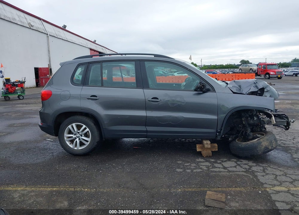 2016 VOLKSWAGEN TIGUAN S VIN: WVGAV7AX6GW521401