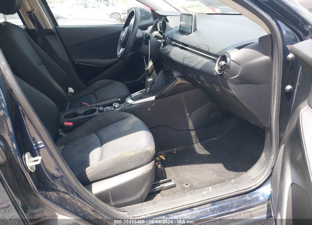 2016 SCION IA VIN: 3MYDLBZV0GY131417