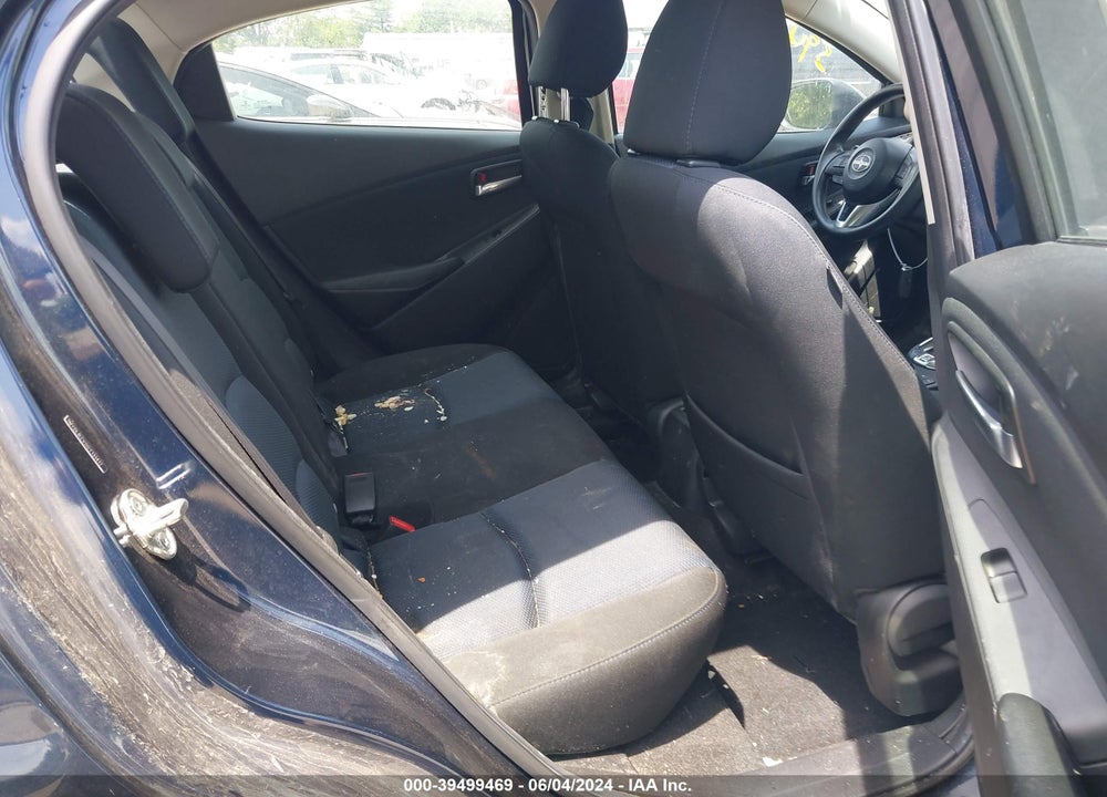 2016 SCION IA VIN: 3MYDLBZV0GY131417