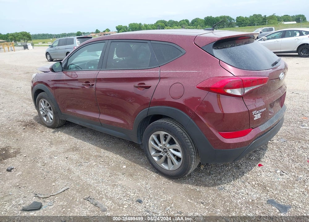 2017 HYUNDAI TUCSON SE VIN: KM8J23A47HU263720