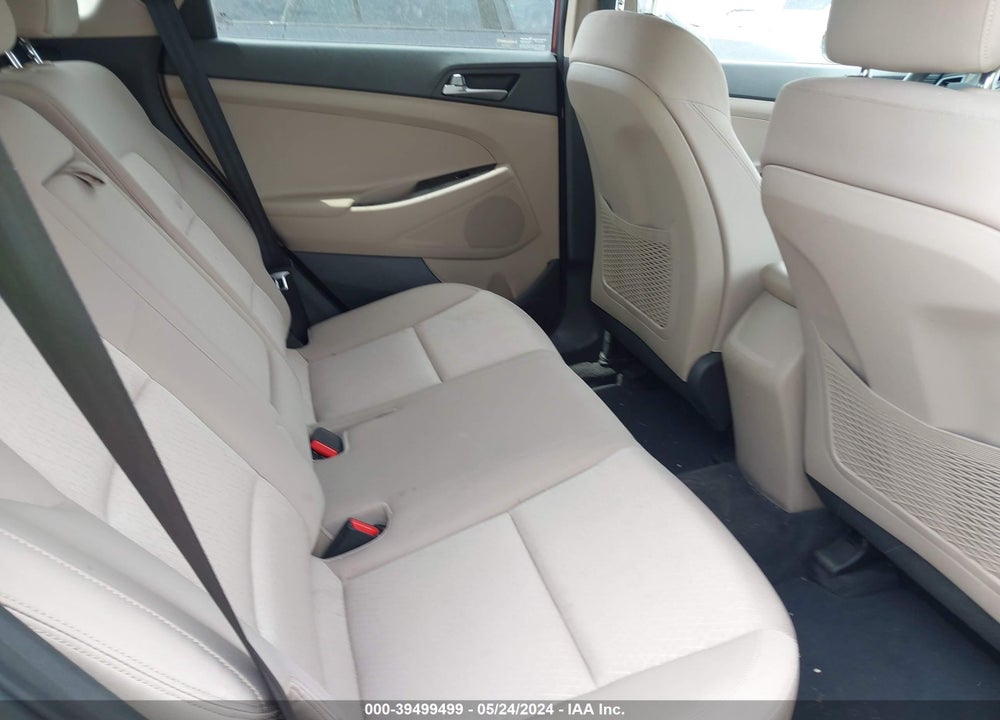 2017 HYUNDAI TUCSON SE VIN: KM8J23A47HU263720