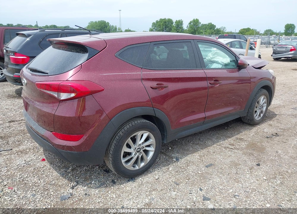 2017 HYUNDAI TUCSON SE VIN: KM8J23A47HU263720