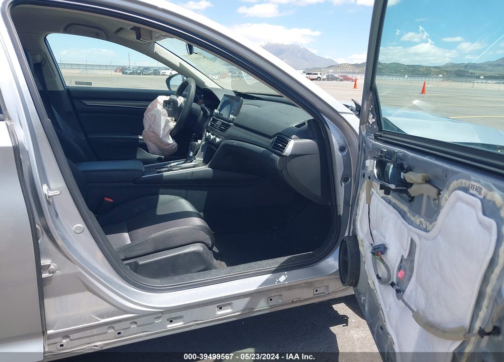 2018 HONDA ACCORD LX VIN: 1HGCV1F10JA195616