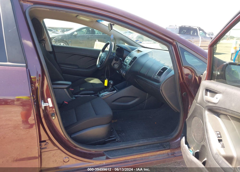 2017 KIA FORTE VIN: 3KPFK4A79HE091134