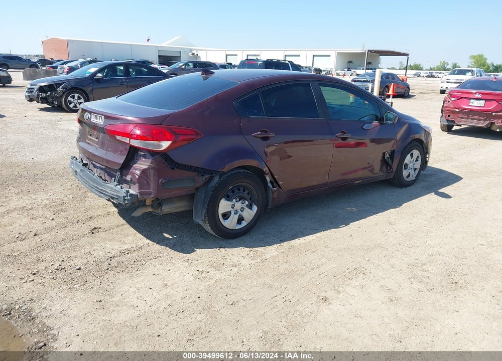 2017 KIA FORTE VIN: 3KPFK4A79HE091134