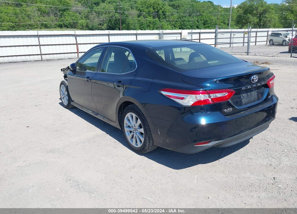 2018 TOYOTA CAMRY LE VIN: JTNB11HK0J3045582
