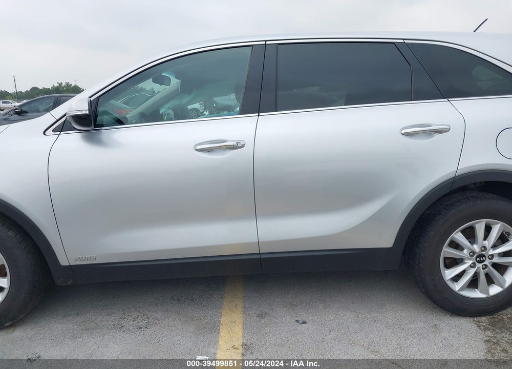 2019 KIA SORENTO 2.4L LX VIN: 5XYPGDA37KG574697