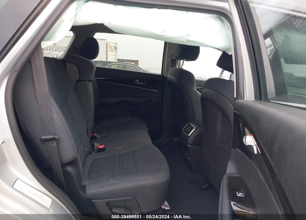 2019 KIA SORENTO 2.4L LX VIN: 5XYPGDA37KG574697