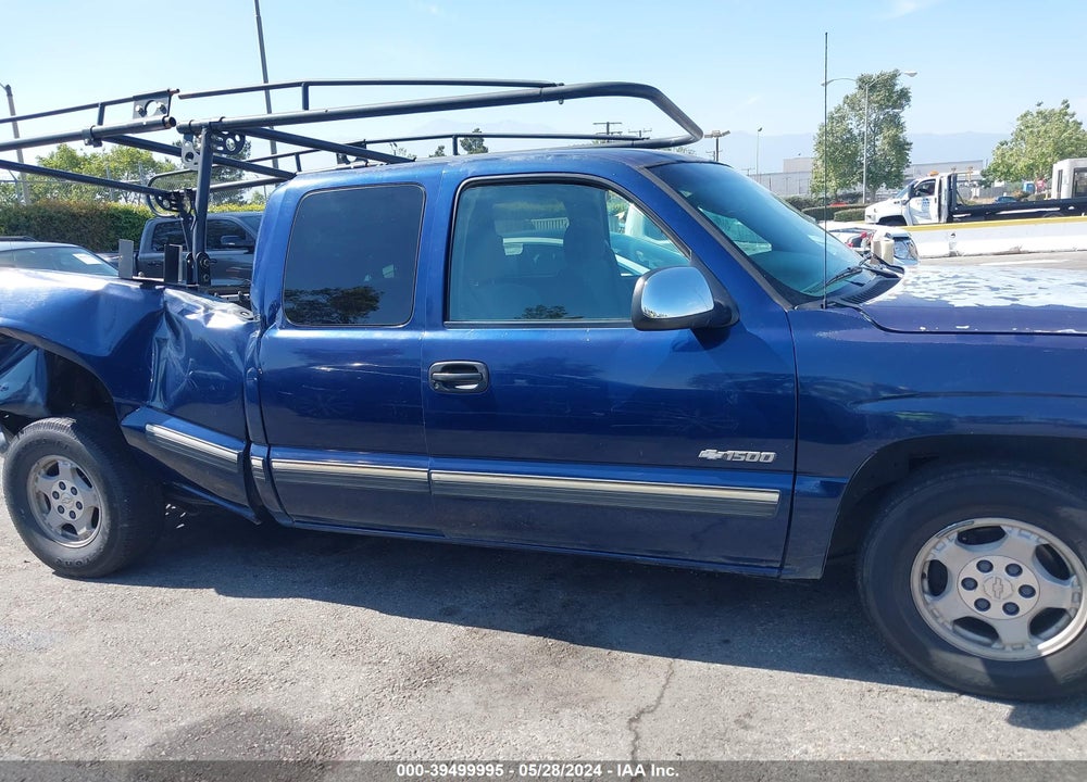 2002 CHEVROLET SILVERADO 1500 LS VIN: 2GCEC19V121229599