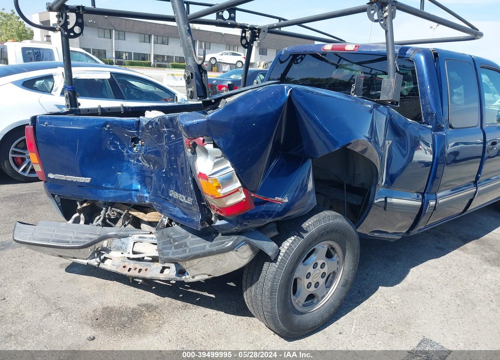 2002 CHEVROLET SILVERADO 1500 LS VIN: 2GCEC19V121229599