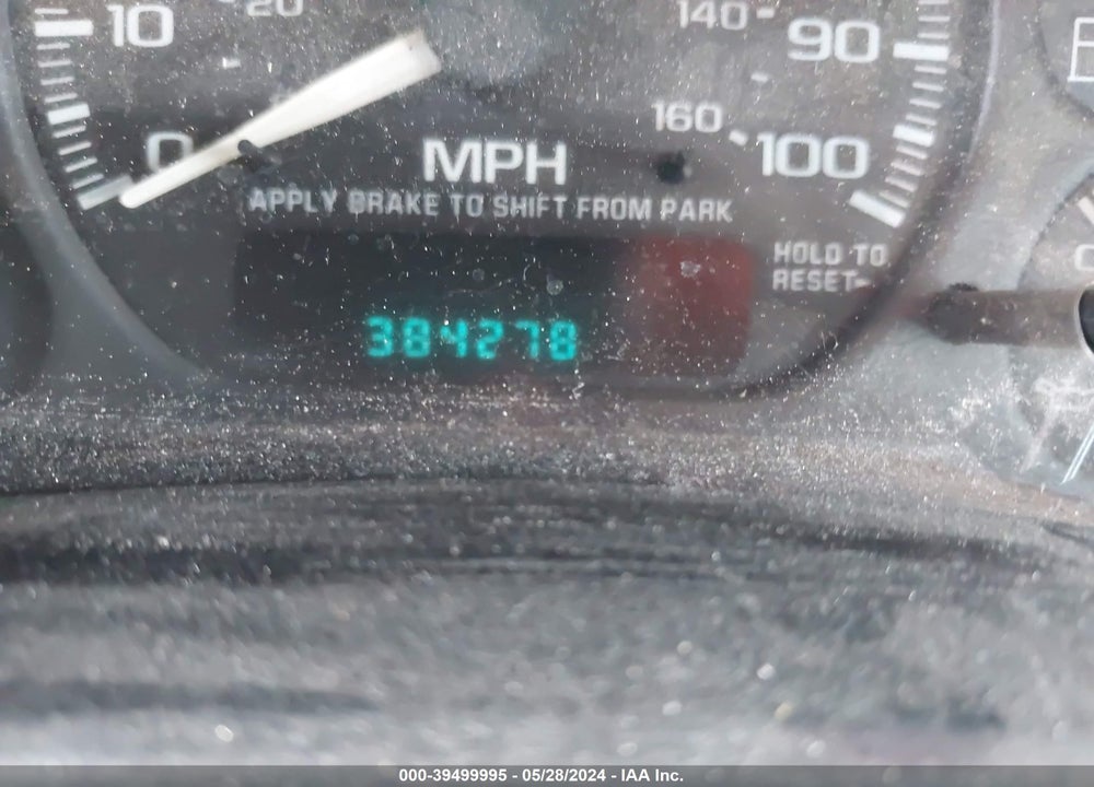 2002 CHEVROLET SILVERADO 1500 LS VIN: 2GCEC19V121229599