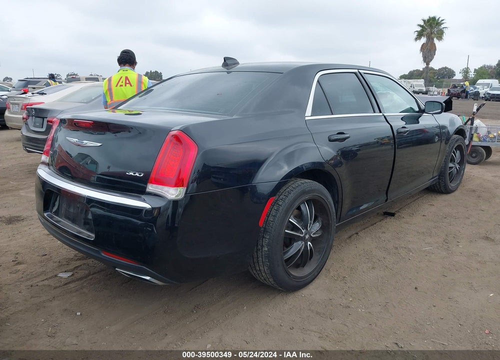 2015 CHRYSLER 300 LIMITED VIN: 2C3CCARG8FH831569