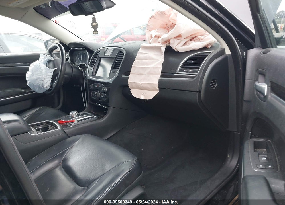 2015 CHRYSLER 300 LIMITED VIN: 2C3CCARG8FH831569