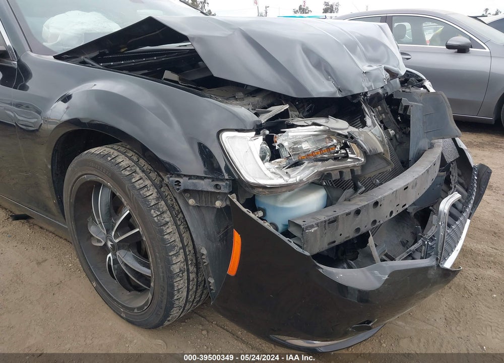 2015 CHRYSLER 300 LIMITED VIN: 2C3CCARG8FH831569