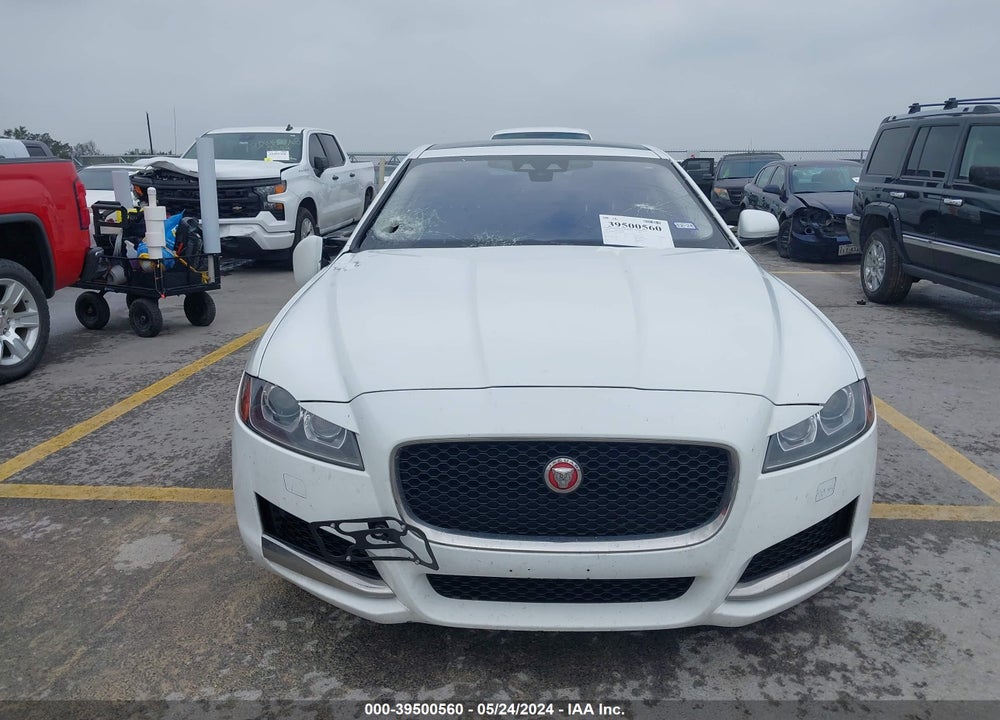 2018 JAGUAR XF 25T VIN: SAJBR4FX3JCY69834
