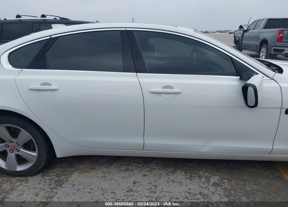 2018 JAGUAR XF 25T VIN: SAJBR4FX3JCY69834