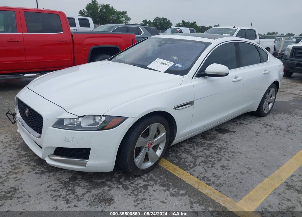 2018 JAGUAR XF 25T VIN: SAJBR4FX3JCY69834