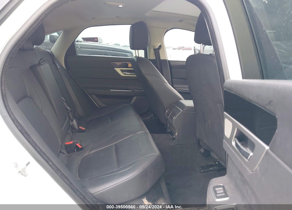 2018 JAGUAR XF 25T VIN: SAJBR4FX3JCY69834