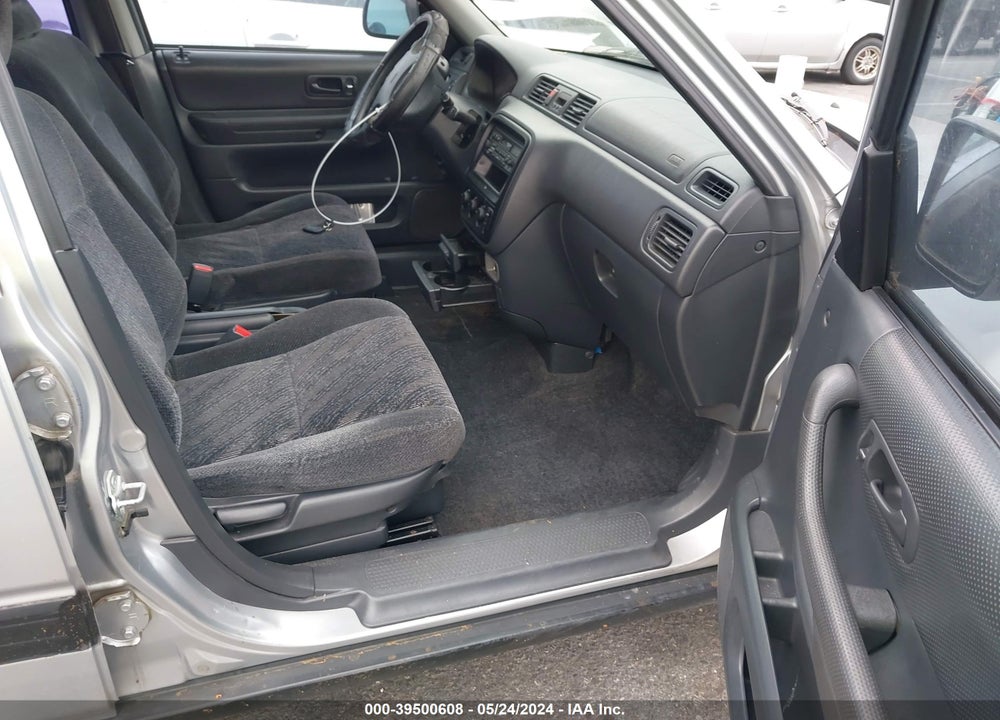 2001 HONDA CR-V LX VIN: JHLRD28441S014717