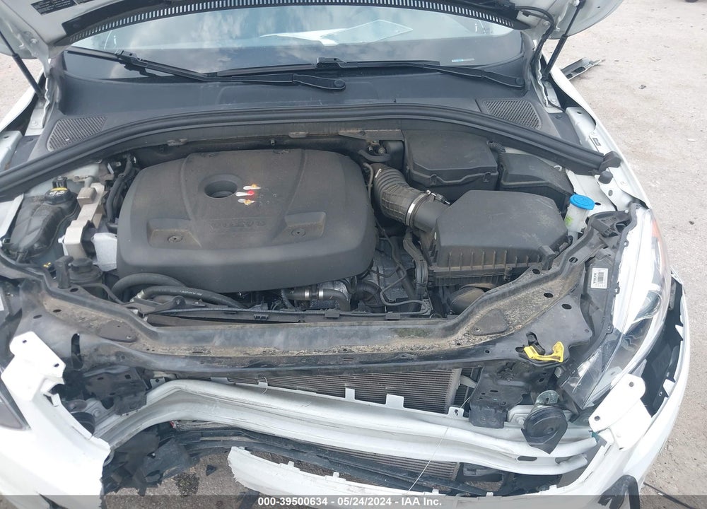2017 VOLVO XC60 T6 INSCRIPTION VIN: YV449MRU8H2038755