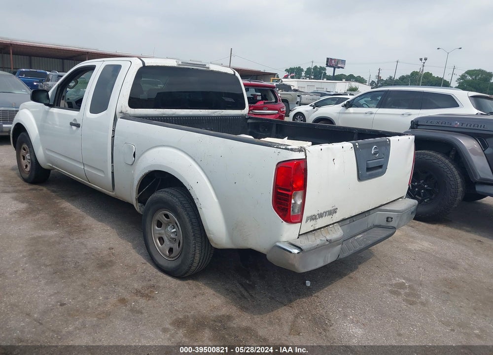 2015 NISSAN FRONTIER S VIN: 1N6BD0CT7FN743928