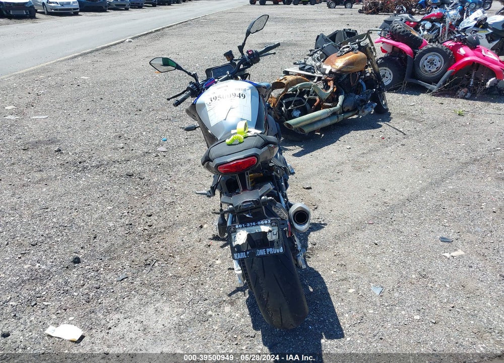 2024 YAMAHA MTN1000 VIN: JYARN81E8RA000574