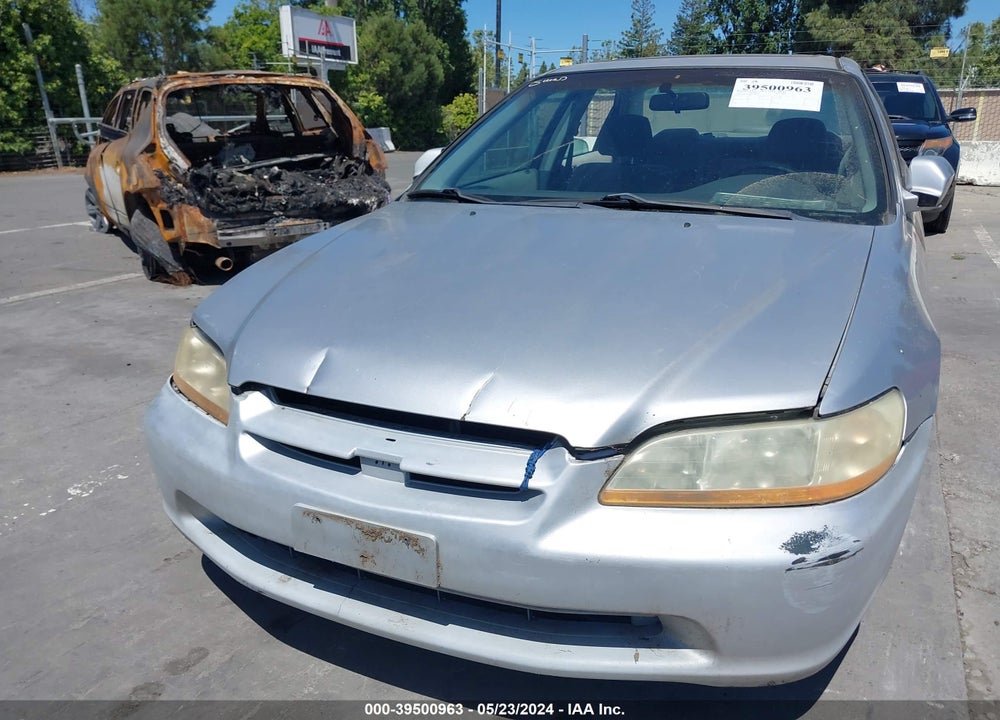 2002 HONDA ACCORD 2.3 EX/2.3 SE VIN: 1HGCG66852A166537