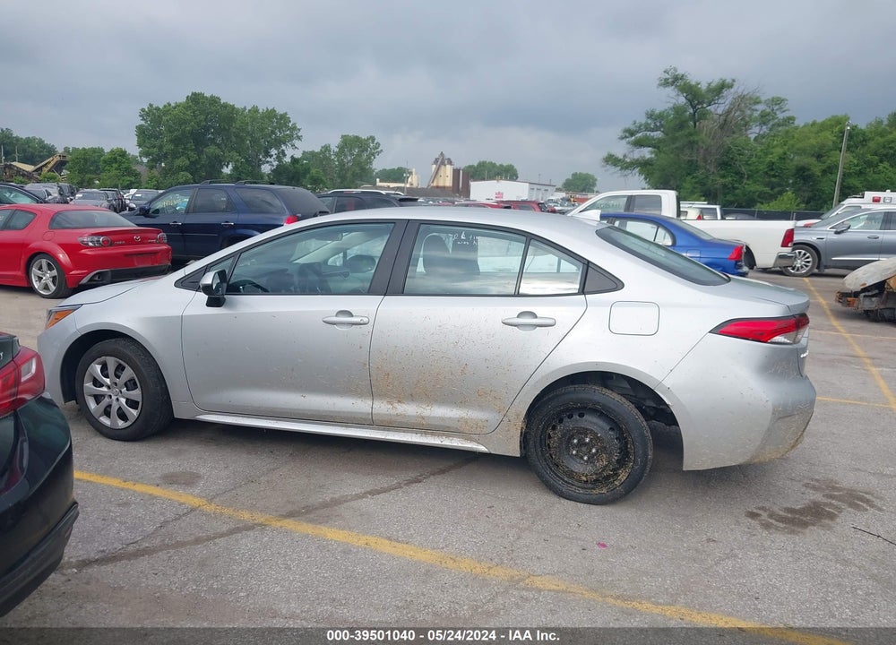 2022 TOYOTA COROLLA LE VIN: 5YFEPMAE1NP337809