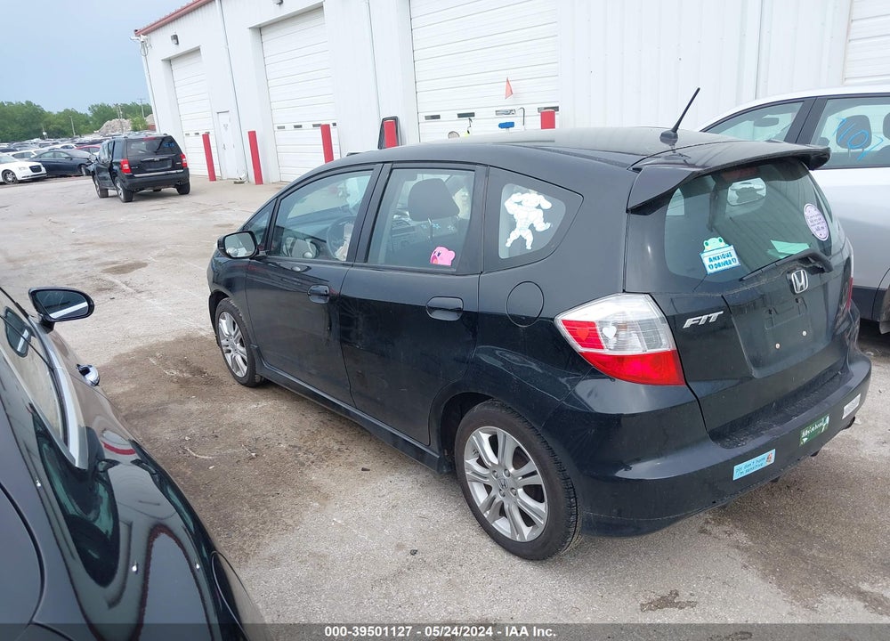 2011 HONDA FIT SPORT VIN: JHMGE8H58BC000651
