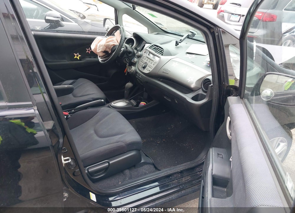 2011 HONDA FIT SPORT VIN: JHMGE8H58BC000651