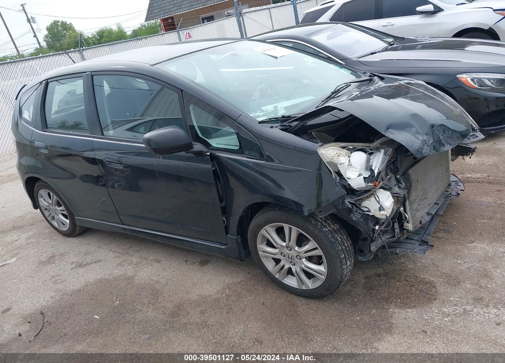 2011 HONDA FIT SPORT VIN: JHMGE8H58BC000651