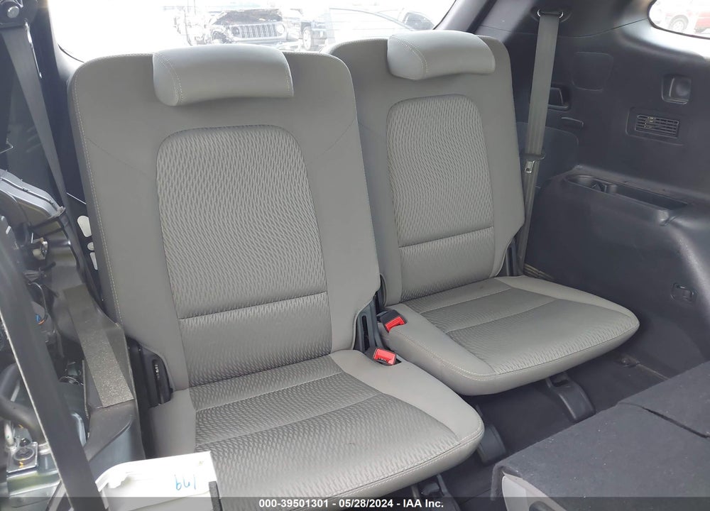 2017 HYUNDAI SANTA FE SE VIN: KM8SM4HF7HU175973