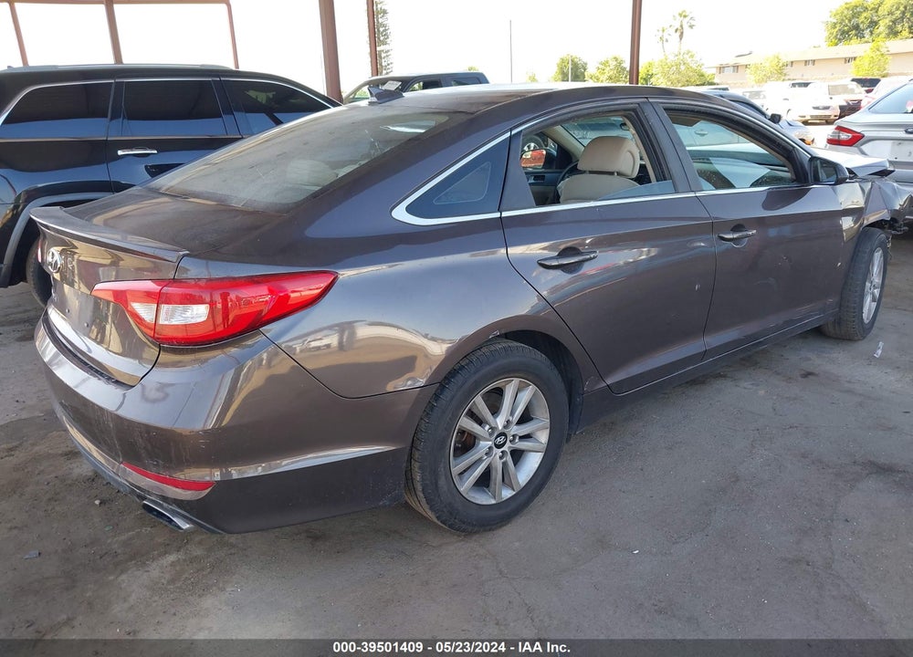 2015 HYUNDAI SONATA SE VIN: 5NPE24AF1FH022076