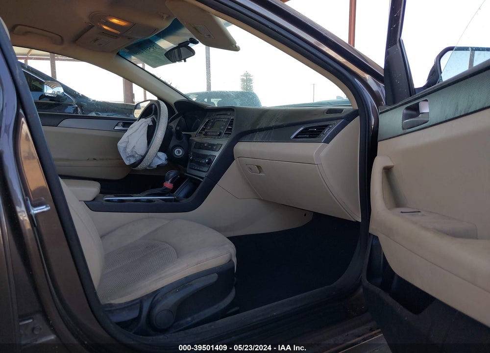 2015 HYUNDAI SONATA SE VIN: 5NPE24AF1FH022076