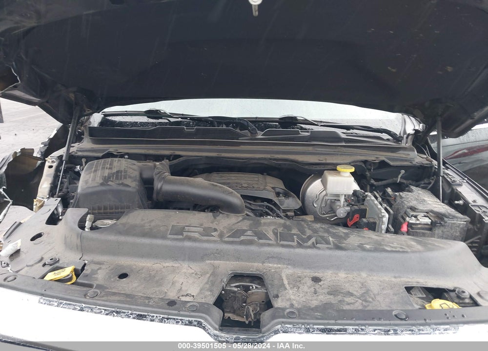 2019 RAM 1500 LIMITED 4X4 6'4 BOX VIN: 1C6SRFPT0KN518852