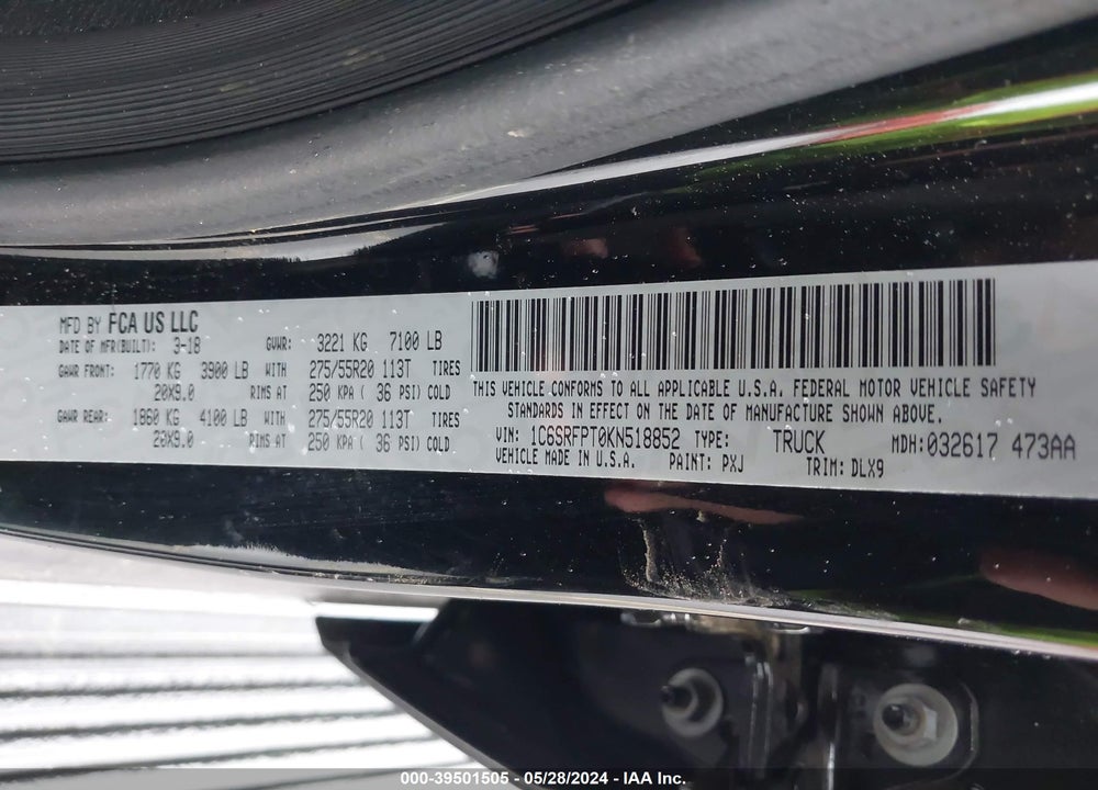 2019 RAM 1500 LIMITED 4X4 6'4 BOX VIN: 1C6SRFPT0KN518852